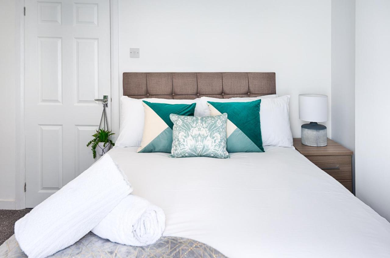 City Centre, Parking, Smart Tv'S In All Rooms Swansea Bagian luar foto