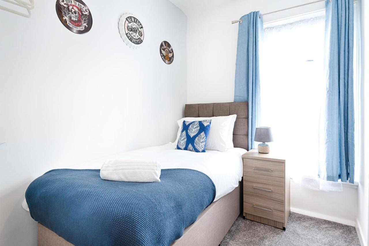 City Centre, Parking, Smart Tv'S In All Rooms Swansea Bagian luar foto