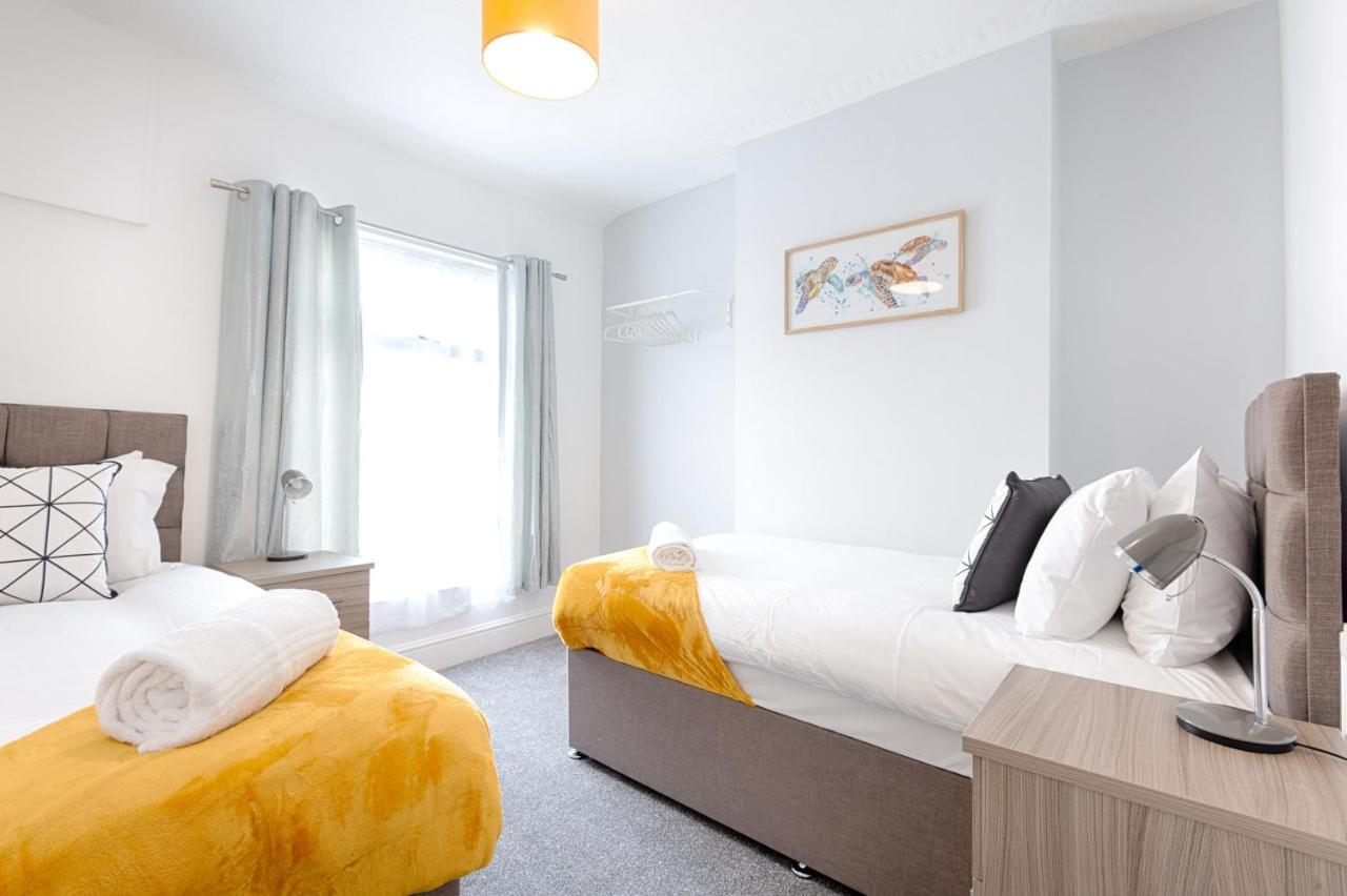 City Centre, Parking, Smart Tv'S In All Rooms Swansea Bagian luar foto